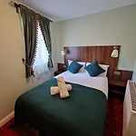 Lyndon Hotel *